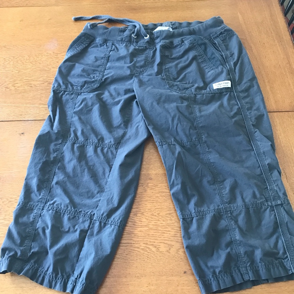 Womans Calvin Klein Capri large